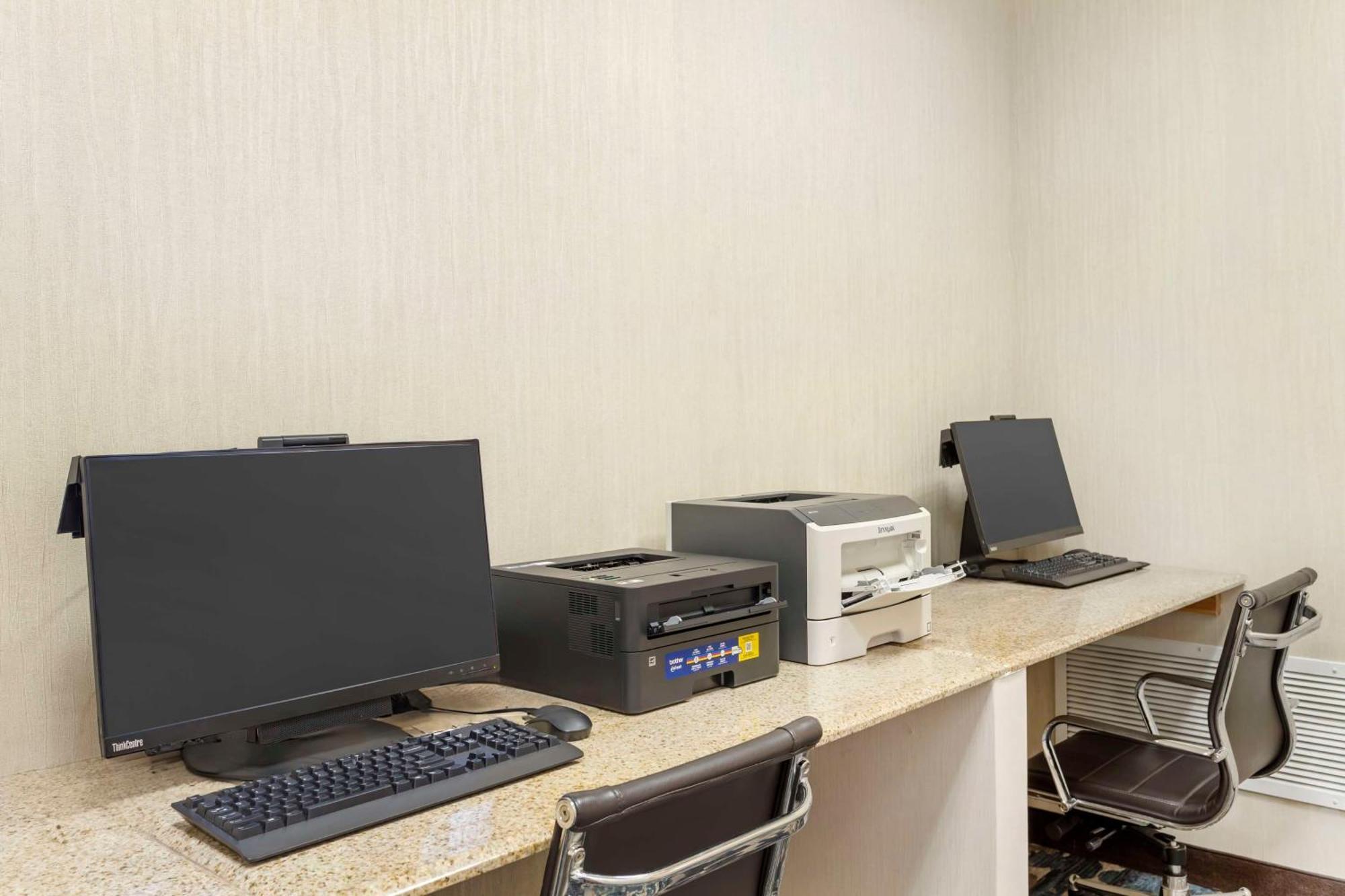 Best Western Mill River Manor Роквил Сентър Екстериор снимка